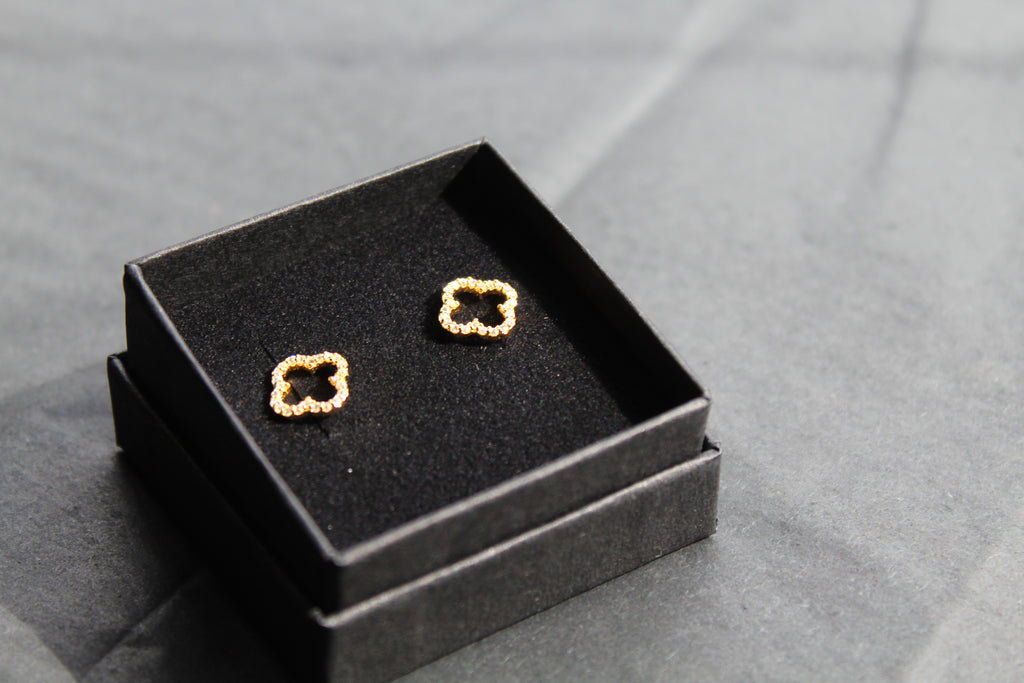 Vintage Open Flower Earrings
