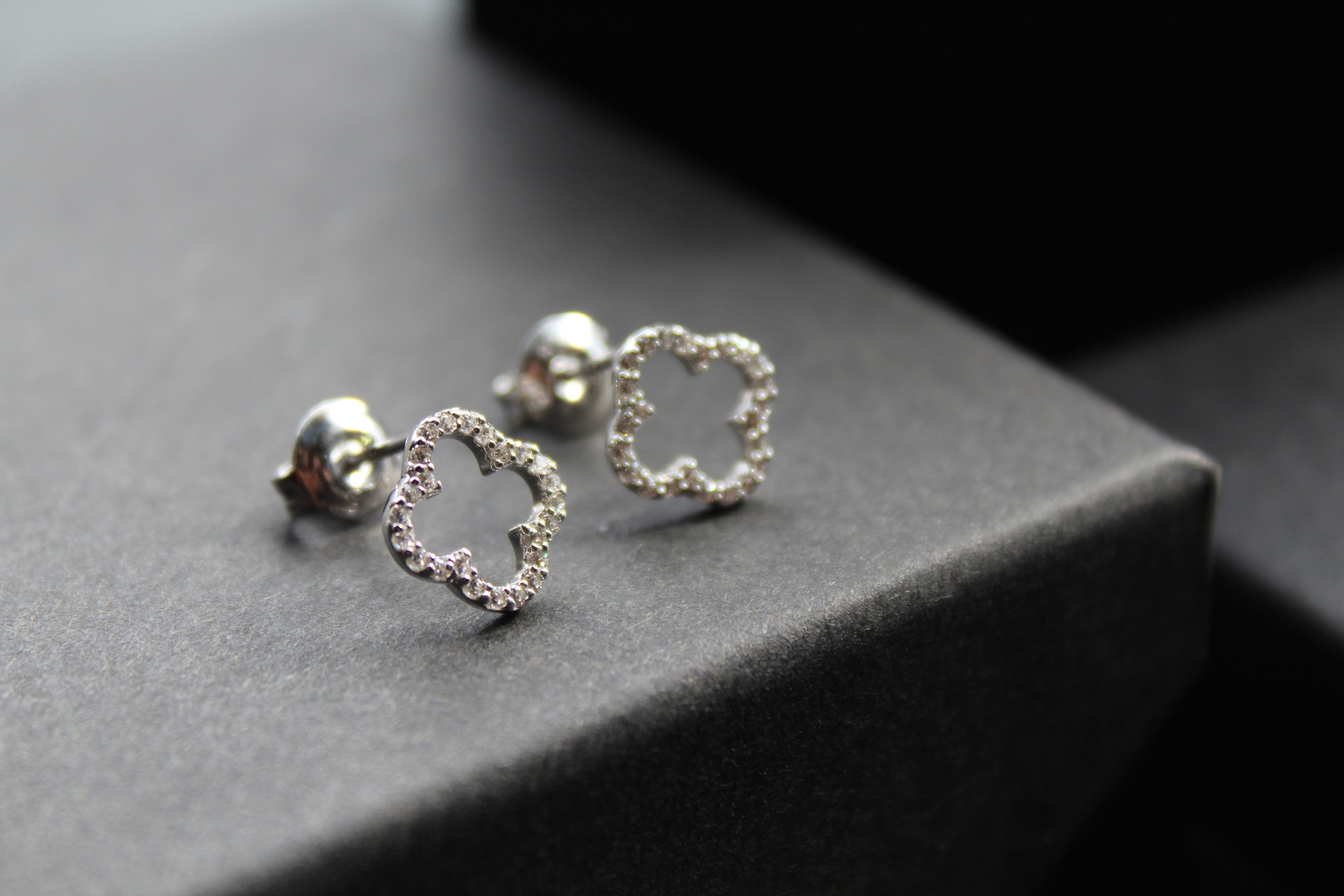Vintage Open Flower Earrings