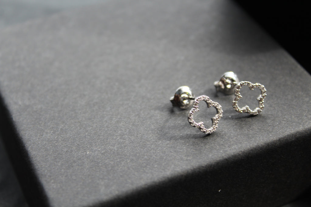 Vintage Open Flower Earrings