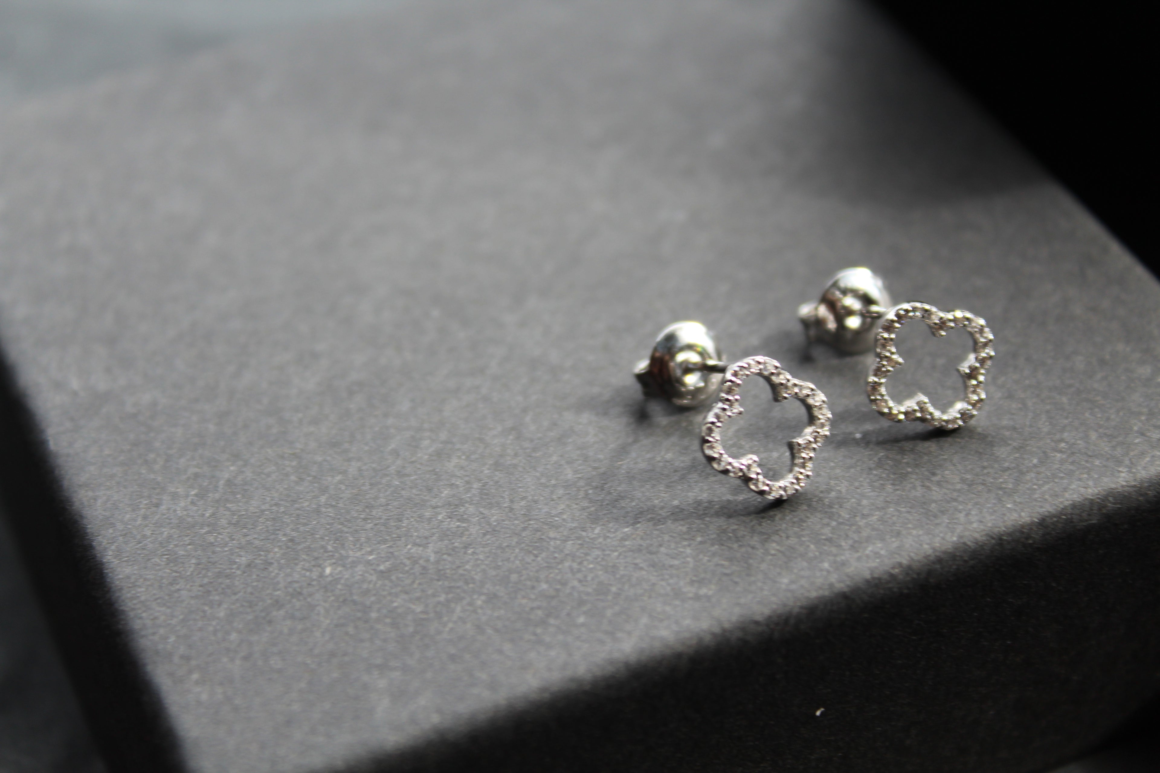 Vintage Open Flower Earrings