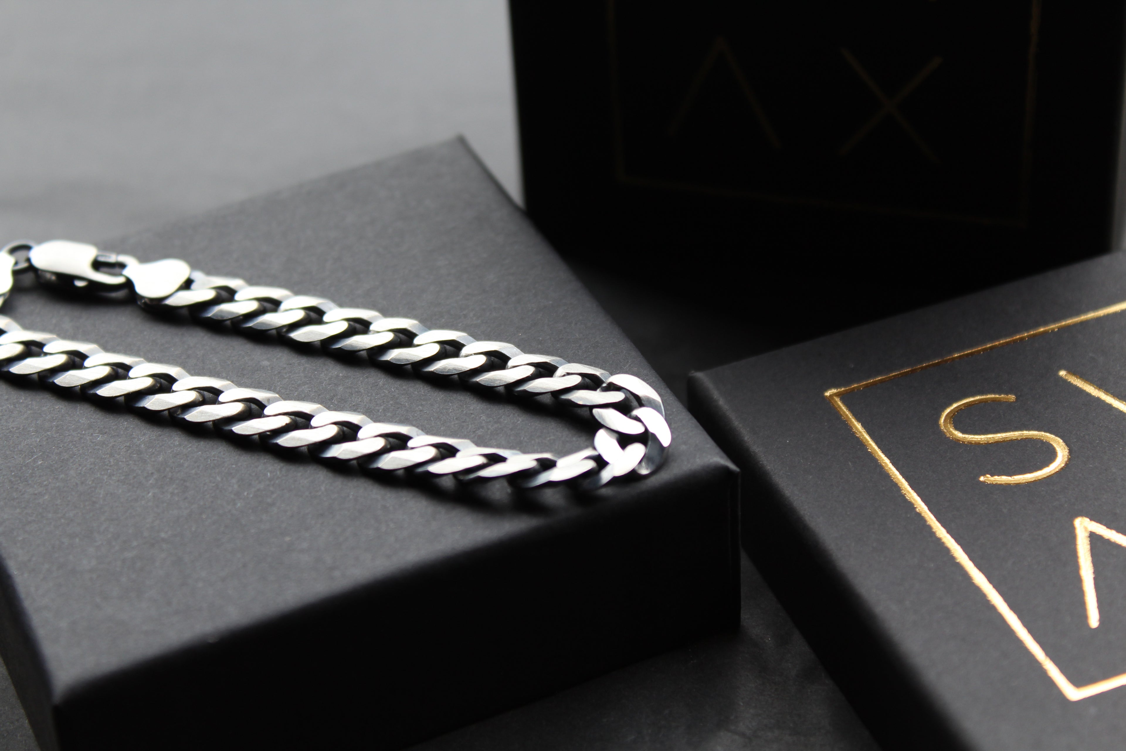 Unisex Flat Oxidised Curb Chain Bracelet
