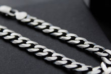 Load image into Gallery viewer, Unisex Flat Oxidised Curb Chain Bracelet

