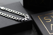 Load image into Gallery viewer, Unisex Flat Oxidised Curb Chain Bracelet
