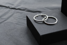 Load image into Gallery viewer, 30mm Diamond-Cut Creole Hoop
