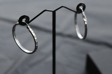 Load image into Gallery viewer, 30mm Diamond-Cut Creole Hoop
