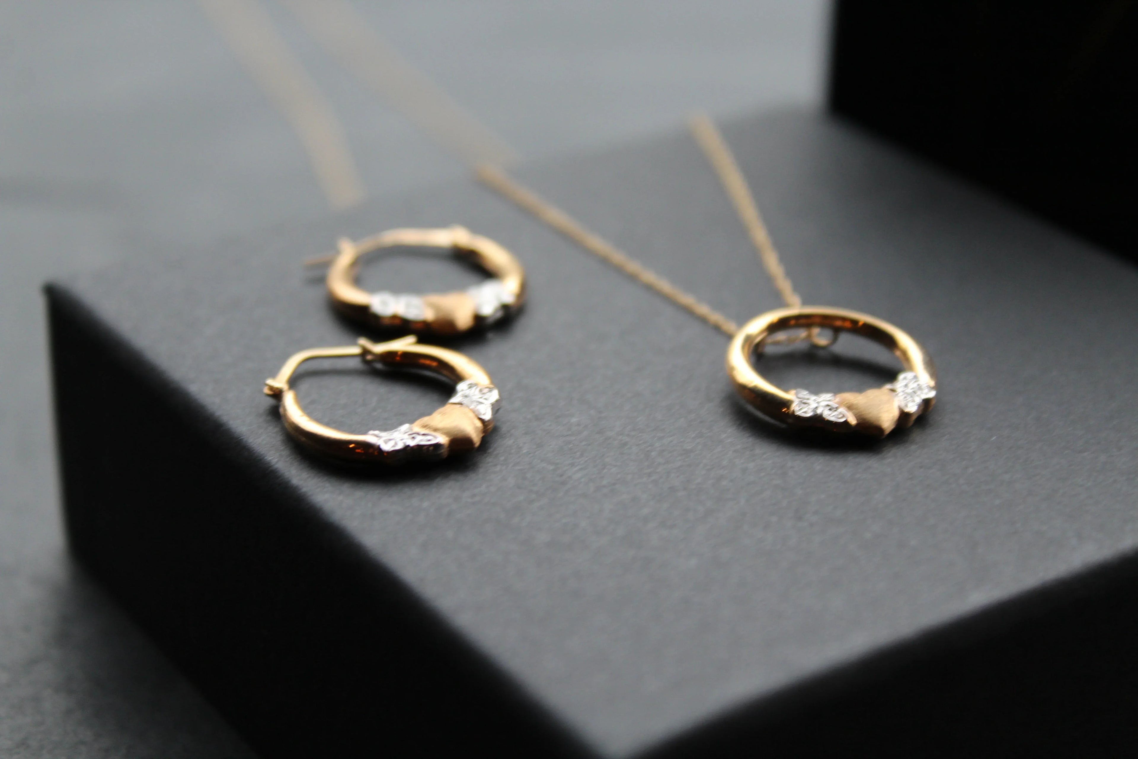 9ct Gold Earring & Necklace Set - Swax Jewellery Barmouth