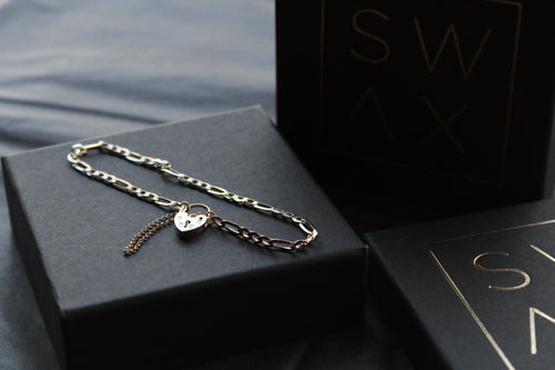 9ct Gold Figaro Lockdown Bracelet - Swax Jewellery Barmouth