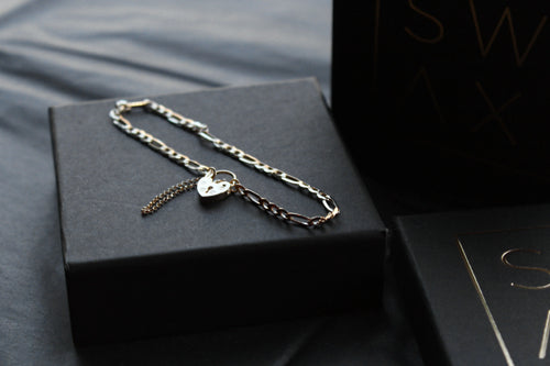 9ct Gold Figaro Lockdown Bracelet - Swax Jewellery Barmouth
