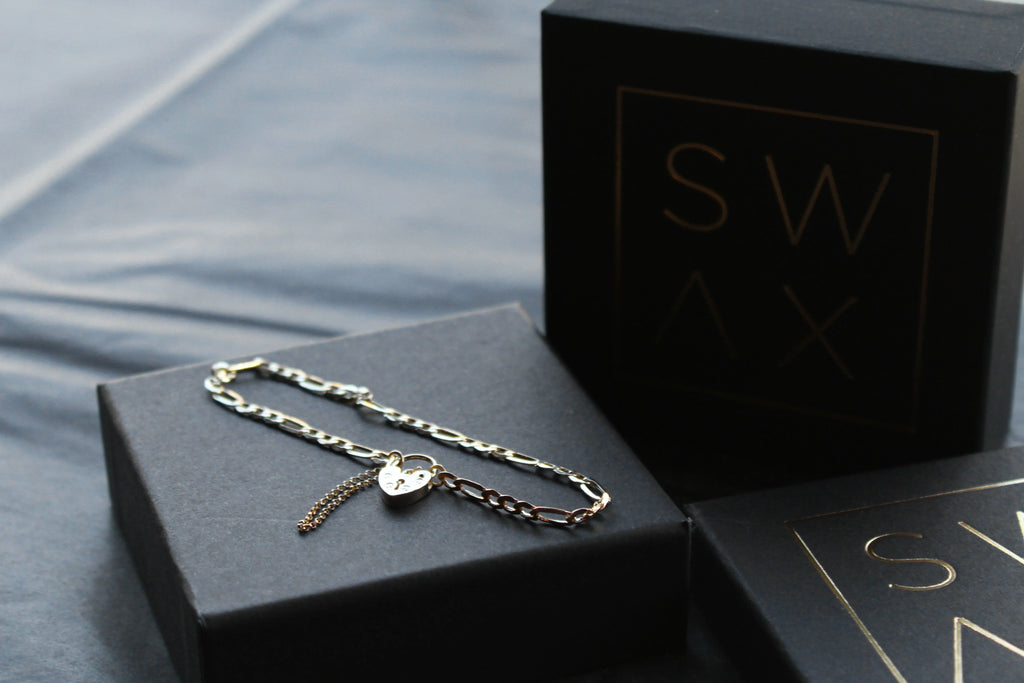 9ct Gold Figaro Lockdown Bracelet - Swax Jewellery Barmouth