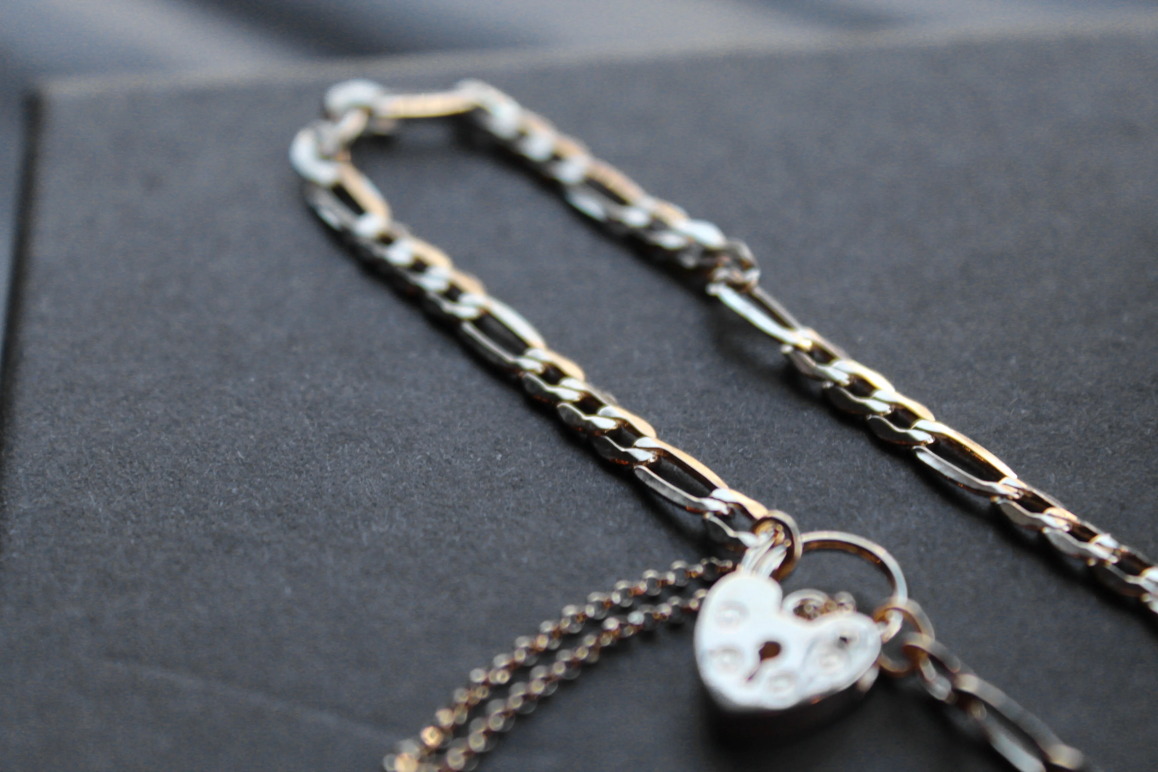 9ct Gold Figaro Lockdown Bracelet - Swax Jewellery Barmouth