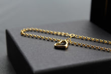 Load image into Gallery viewer, 9ct Gold Heart Charm Bracelet
