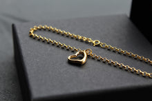 Load image into Gallery viewer, 9ct Gold Heart Charm Bracelet
