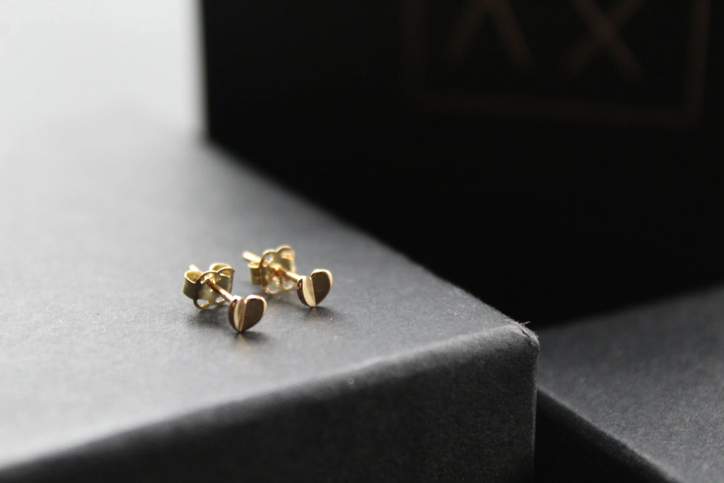 9ct Gold Heart Stud Earrings - Swax Jewellery Barmouth