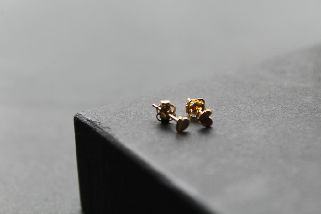 9ct Gold Heart Stud Earrings - Swax Jewellery Barmouth