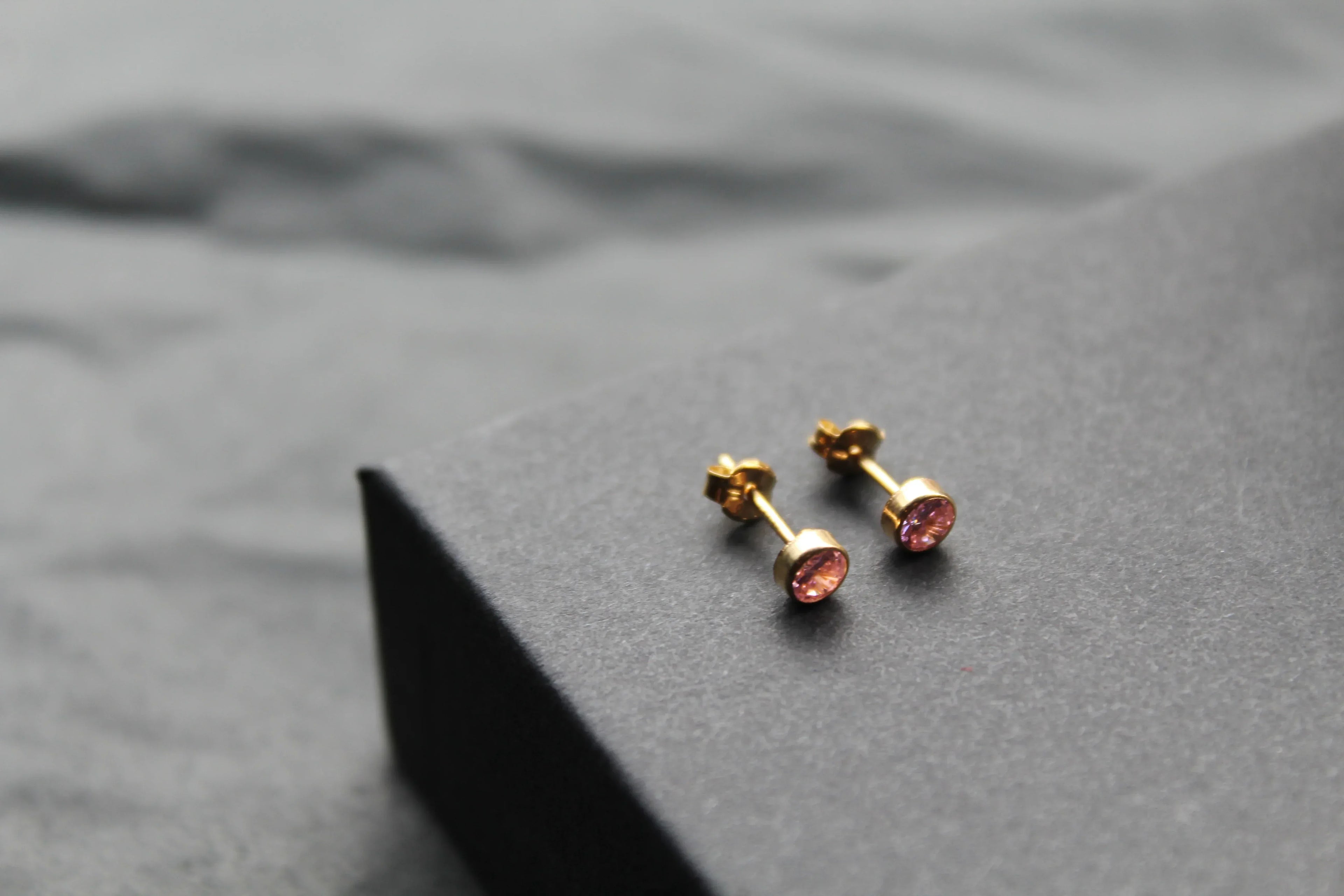 9ct Gold Studs - Swax Jewellery Barmouth