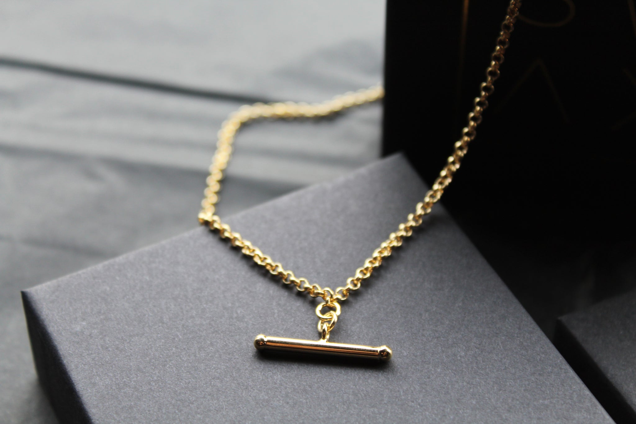 Sweetheart T Bar Necklace - Gold – The Dressing Room