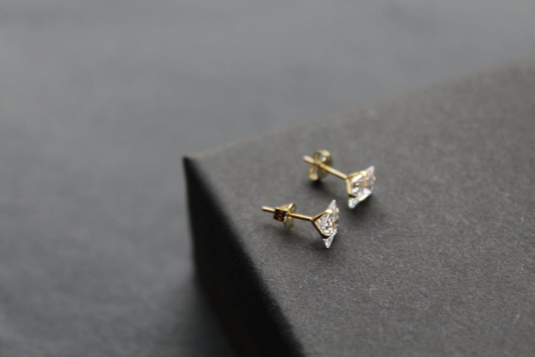 9ct Gold square  Clear CZ Studs