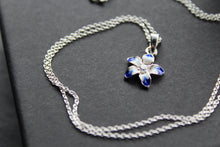 Load image into Gallery viewer, Blue Flower Necklace
