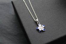 Load image into Gallery viewer, Blue Flower Necklace
