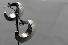 Load image into Gallery viewer, Bold Silver Hoop Earrings

