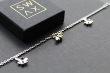 Load image into Gallery viewer, Bumble Bee Charm Bracelet
