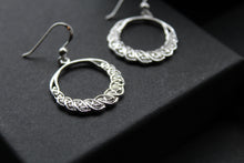 Load image into Gallery viewer, Celtic Garland Earrings
