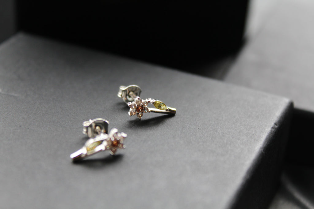 Cubic Zirconia Silver Daffodil Studs