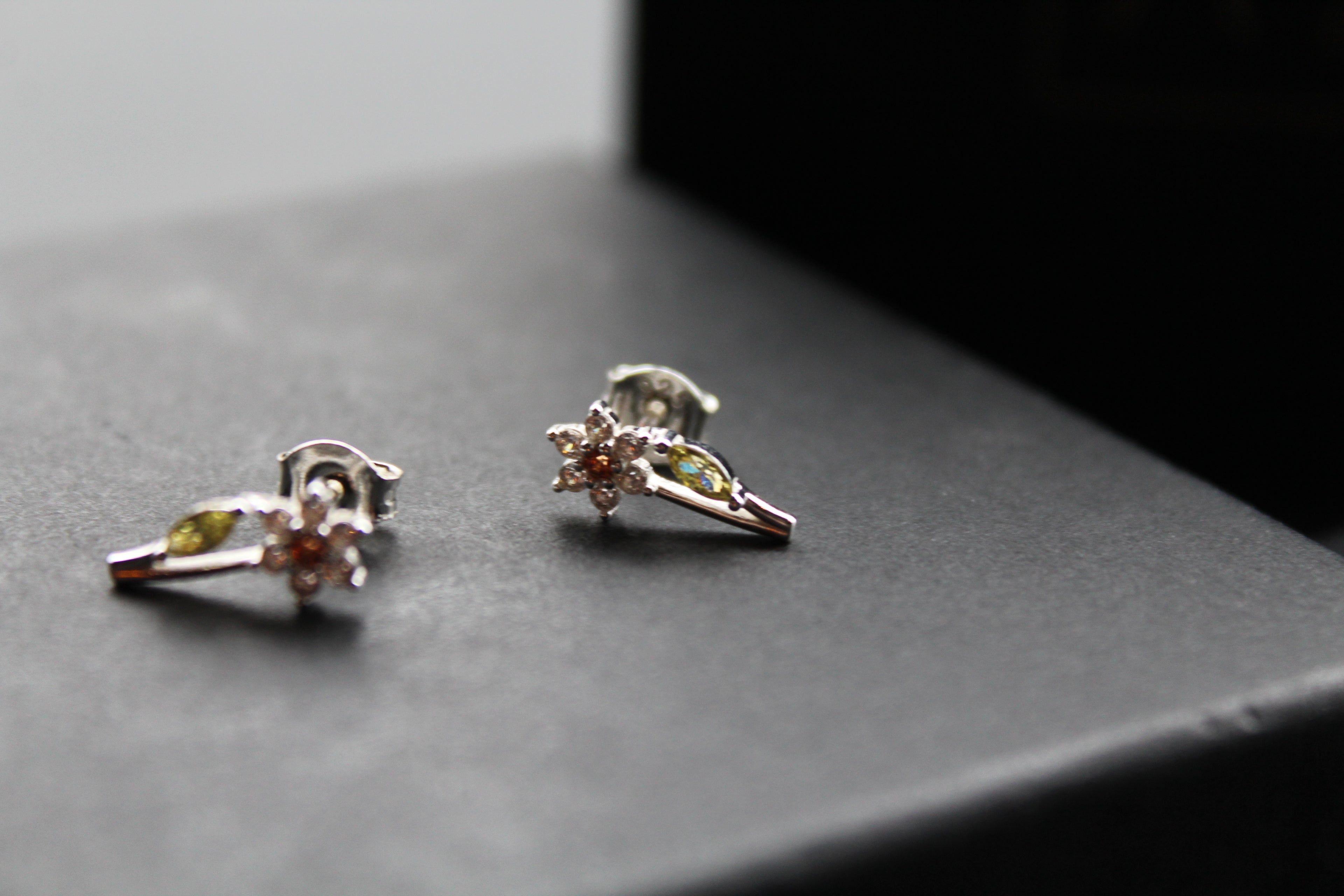 Cubic Zirconia Silver Daffodil Studs