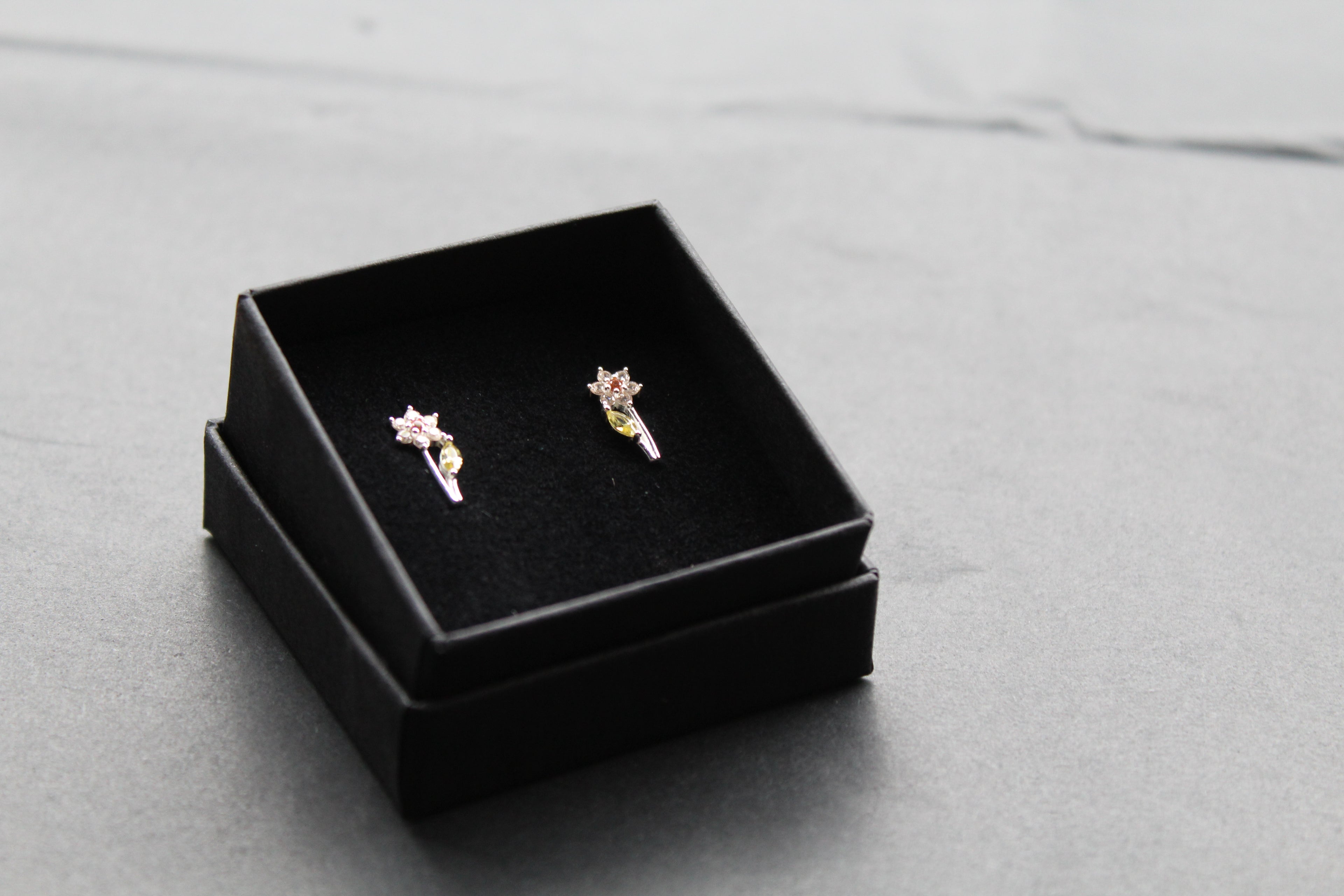 Cubic Zirconia Silver Daffodil Studs