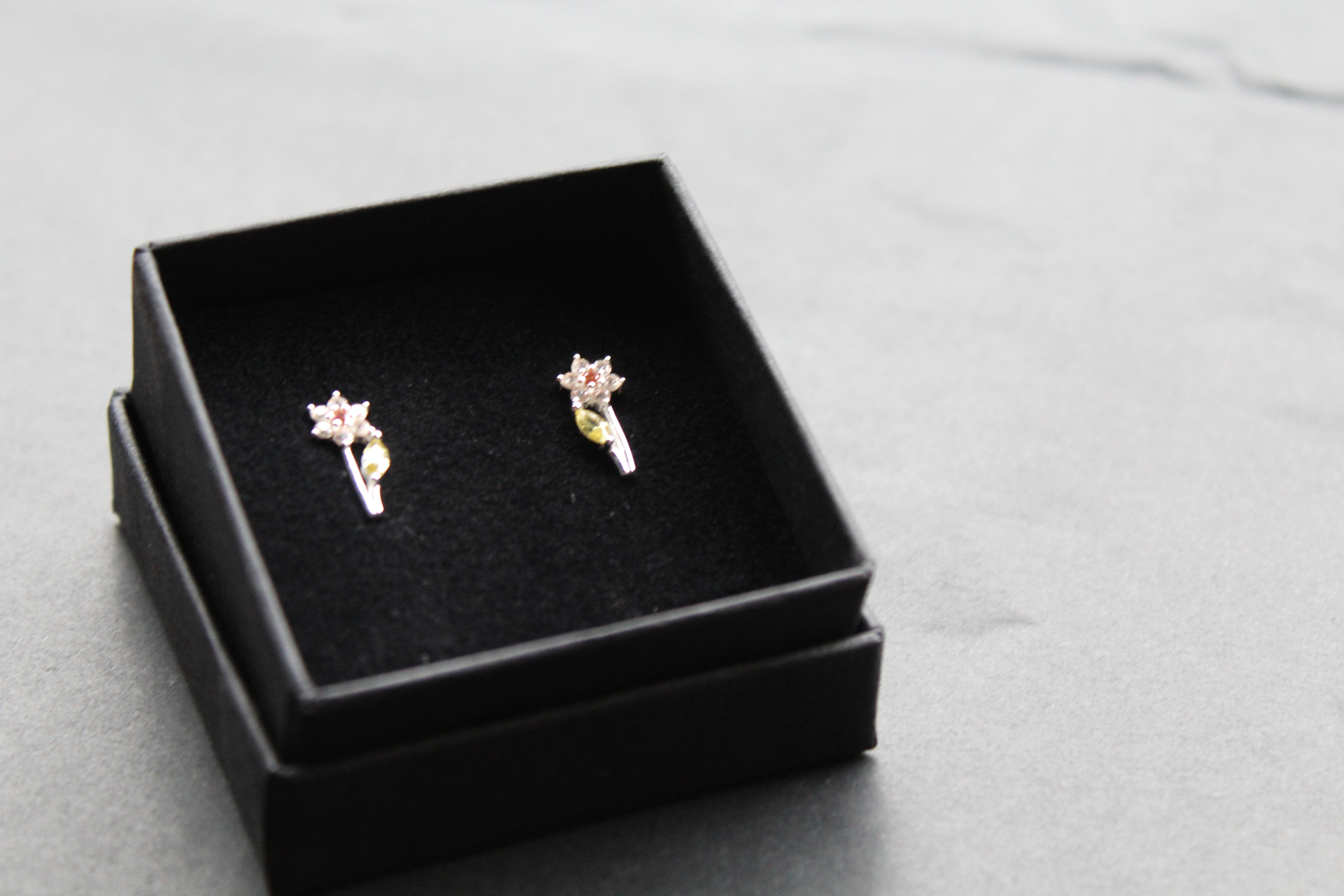 Cubic Zirconia Silver Daffodil Studs