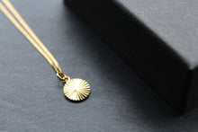 Load image into Gallery viewer, Diamond Cut Gold Disc Necklace
