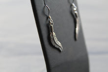 Load image into Gallery viewer, Feather Drop Earring

