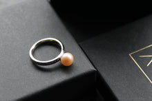 Load image into Gallery viewer, Freshwater Pearl Rings

