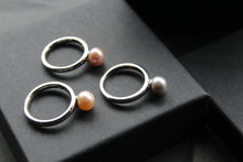 Load image into Gallery viewer, Freshwater Pearl Rings
