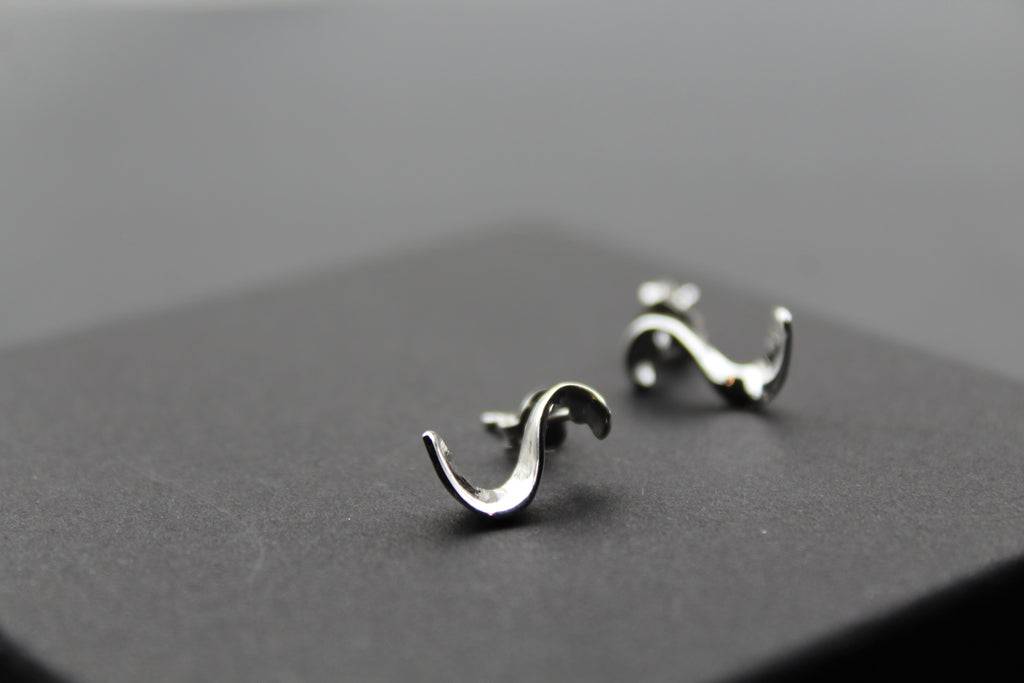 High Shine Swirl Stud