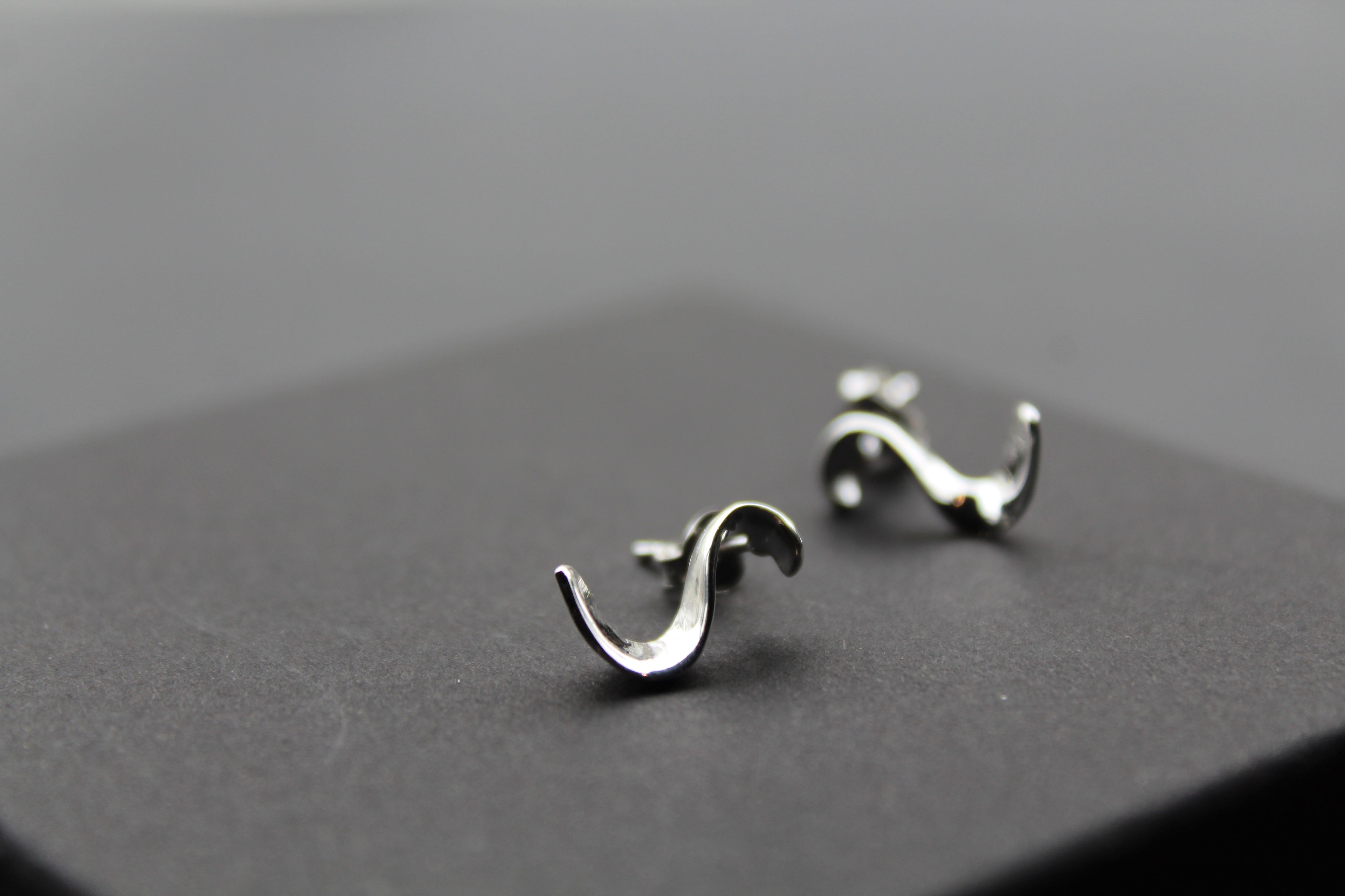 High Shine Swirl Stud