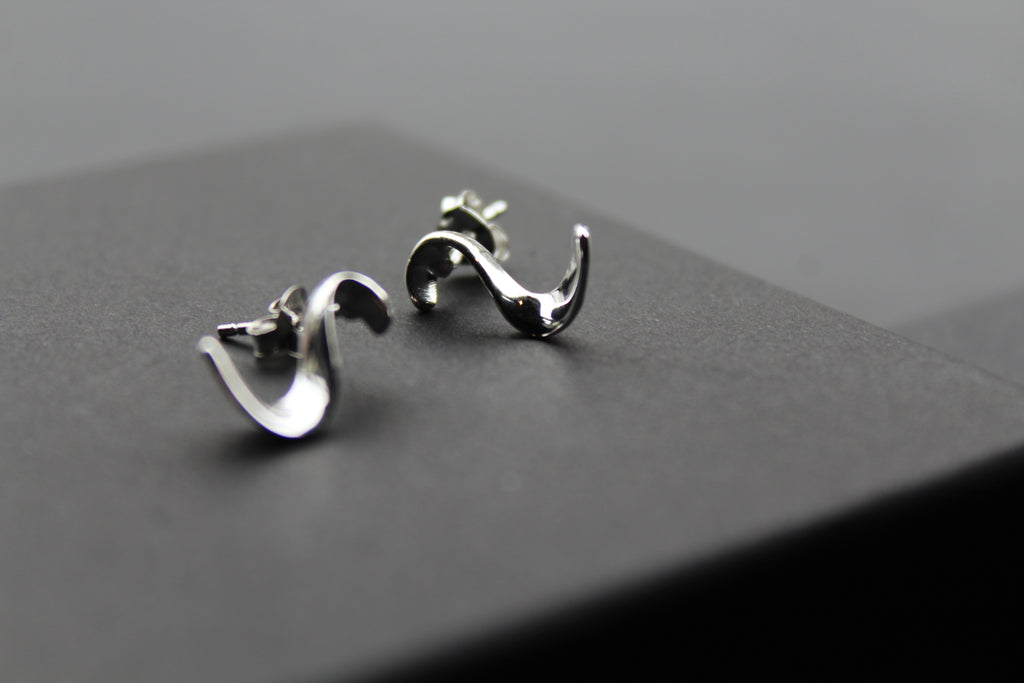 High Shine Swirl Stud