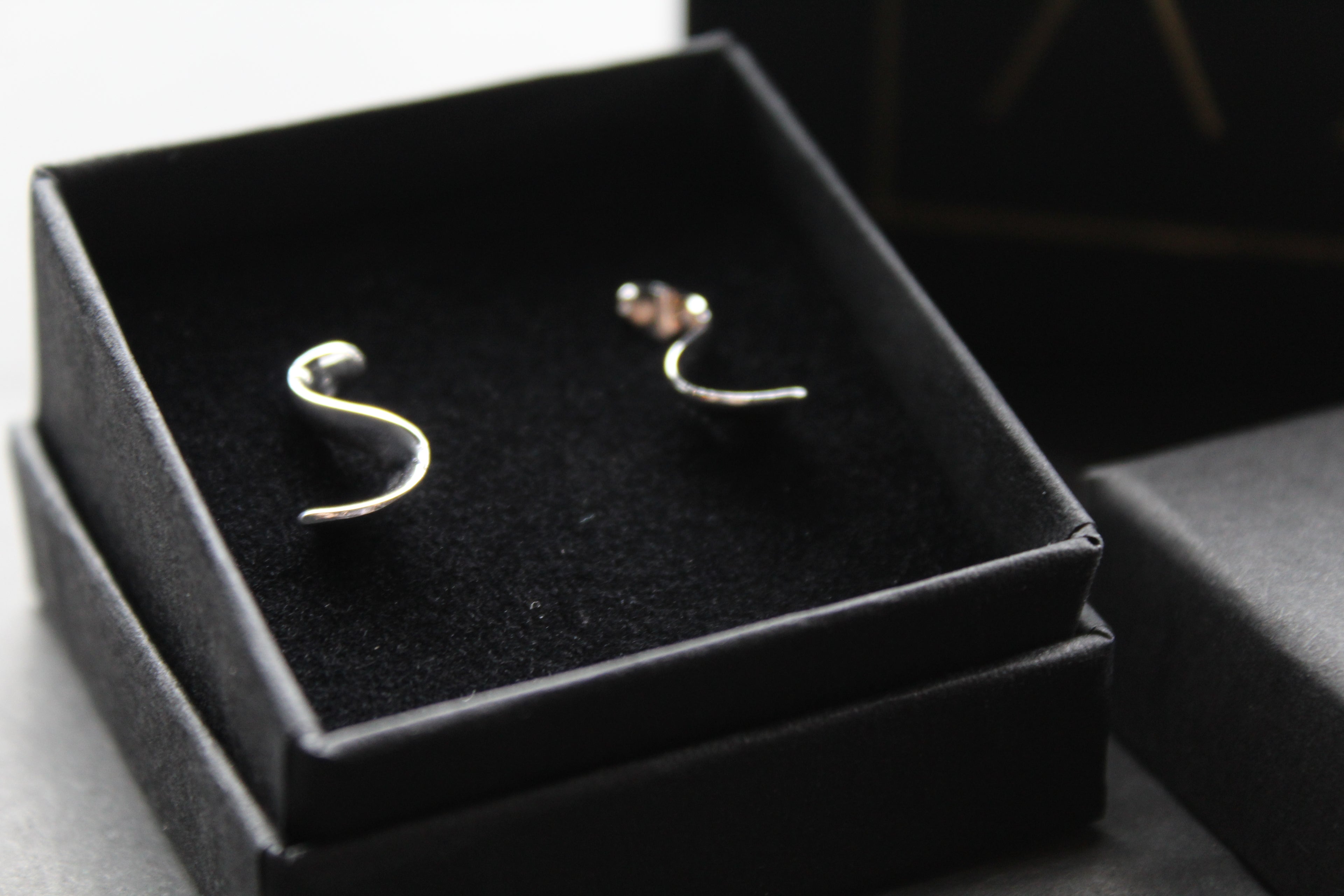 High Shine Swirl Stud