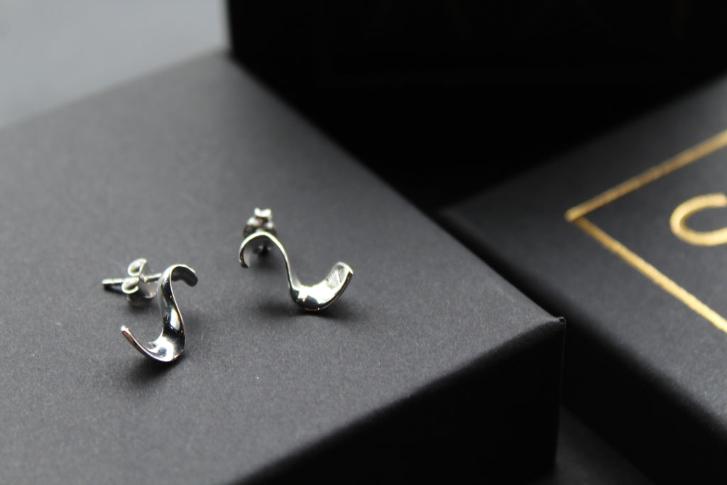 High Shine Swirl Stud