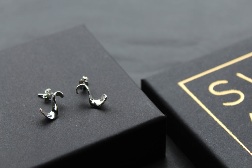 High Shine Swirl Stud
