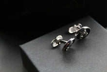 Load image into Gallery viewer, Jolly Roger Silver Round Cufflinks
