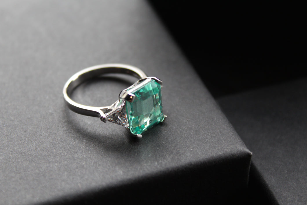 Mint Vintage Style Ring