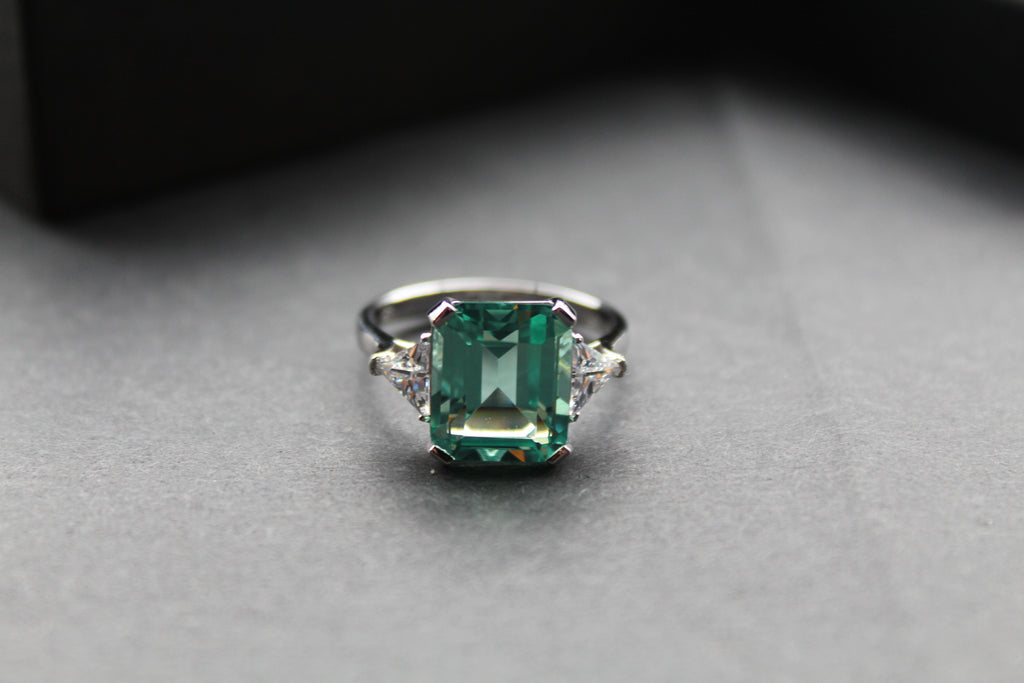 Mint Vintage Style Ring