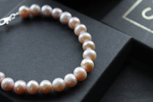 Load image into Gallery viewer, Peach Fresh Water Pearl Bracelet
