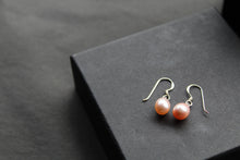 Load image into Gallery viewer, Peach Fresh Water Pearl Drop Earrings

