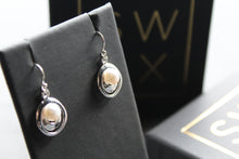 Load image into Gallery viewer, Pearl Oyster Drop Earrings
