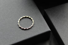 Load image into Gallery viewer, Plain &amp; Twisted Thin Silver Band Ring
