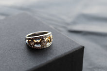 Load image into Gallery viewer, Queeny Clear CZ Ring

