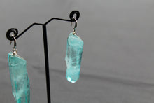 Load image into Gallery viewer, Raw Cut Sky Blue Agate Crystal Earring
