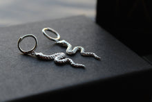 Load image into Gallery viewer, Serpent Huggies
